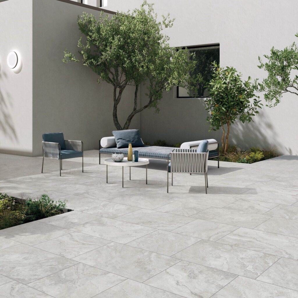 Porcelain Tiles vs. Natural Stone: Why Porcelain is the Ideal Choice for Your Home